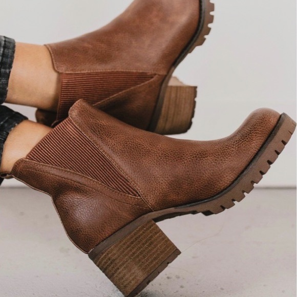 MIA Shoes - NWOT MIA Jody Boots - Size 9.5